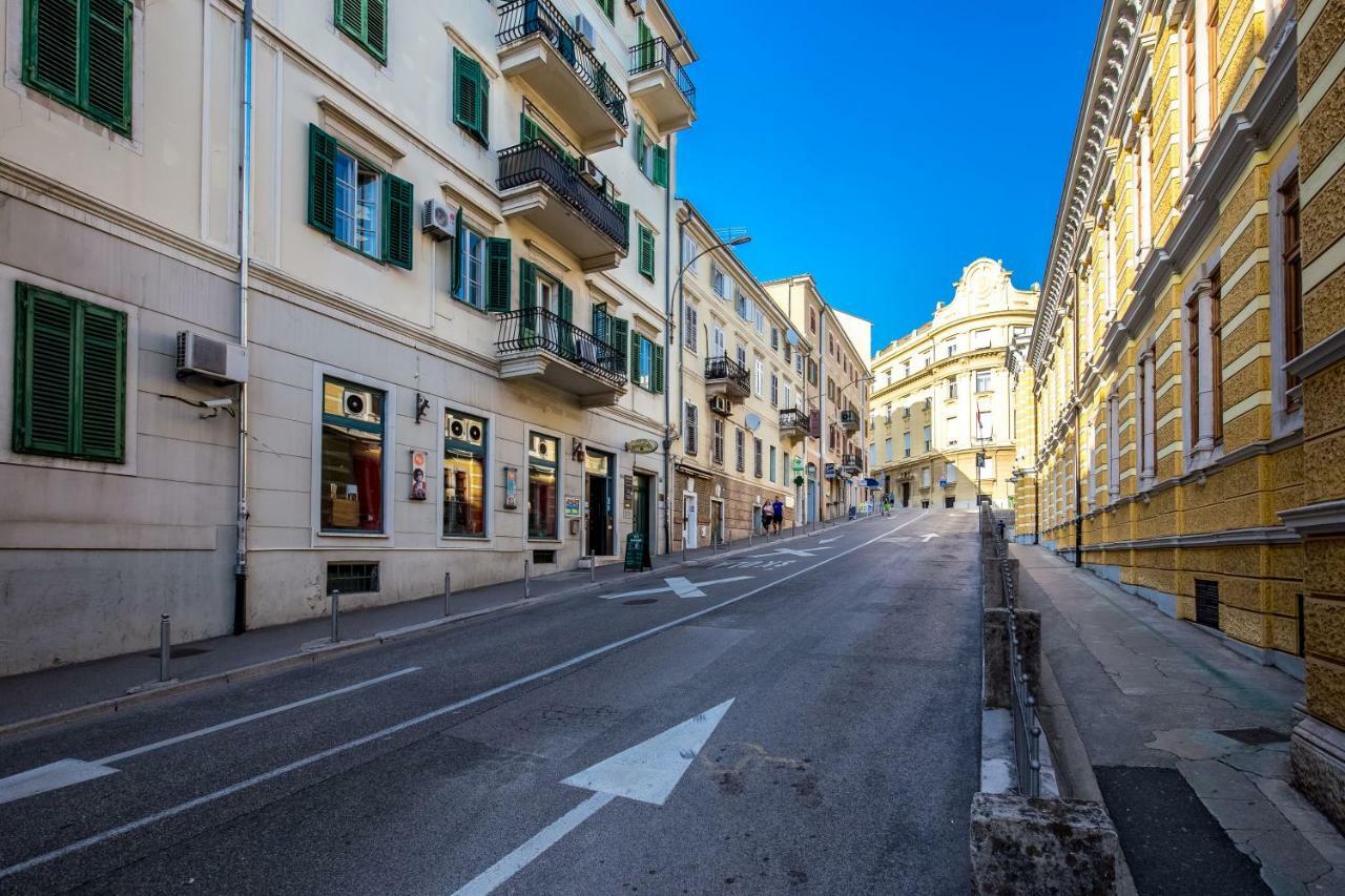 Stay In Apartment Rijeka Exterior foto